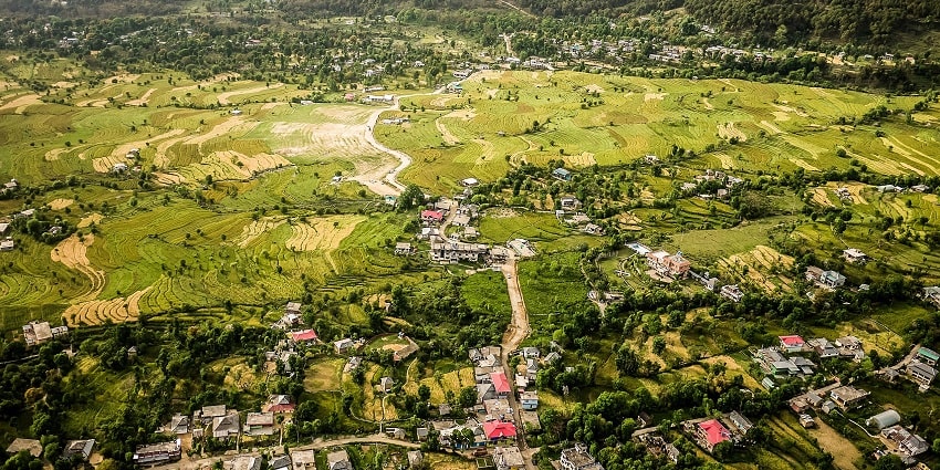 An image of breathtaking Kangra Valley in Himachal Pradesh, where Nurpur Fort is located.