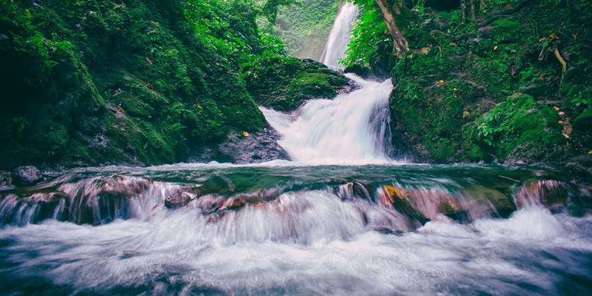 Chitrakote Waterfalls are best to visit during their peak season, i.e. the monsoon months.