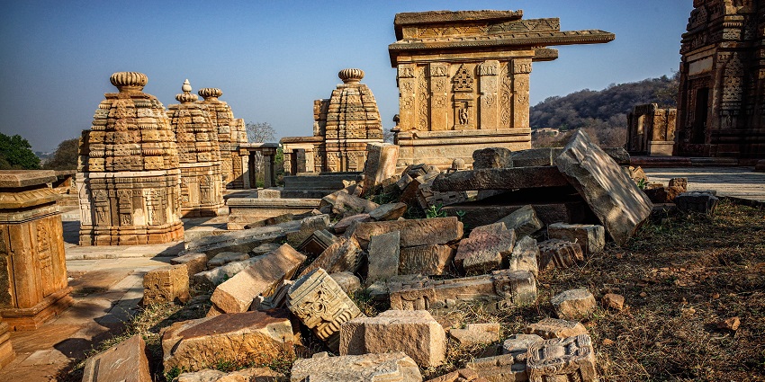 Choose to visit the holy complex after the monsoon season for a memorable experience.
