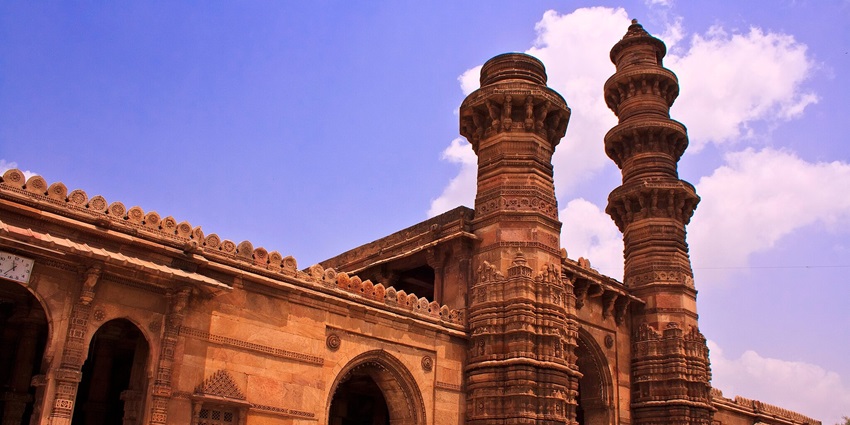 The best time to visit Sidi Mosque is during November to March when the weather is pleasant