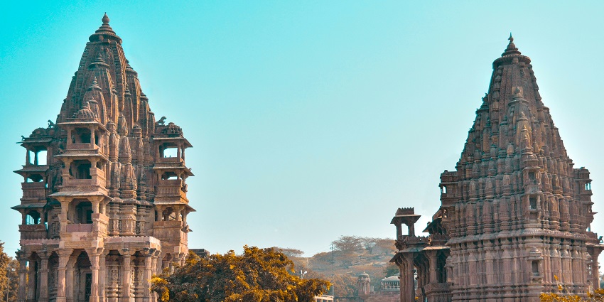 Shri Mahakaleshwar Temple in Ujjain is a sight to behold with its glowing façade and ambience.