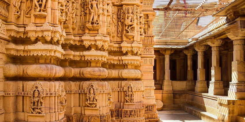 A breathtaking view of a historical palace in Rajasthan with intricate architecture.