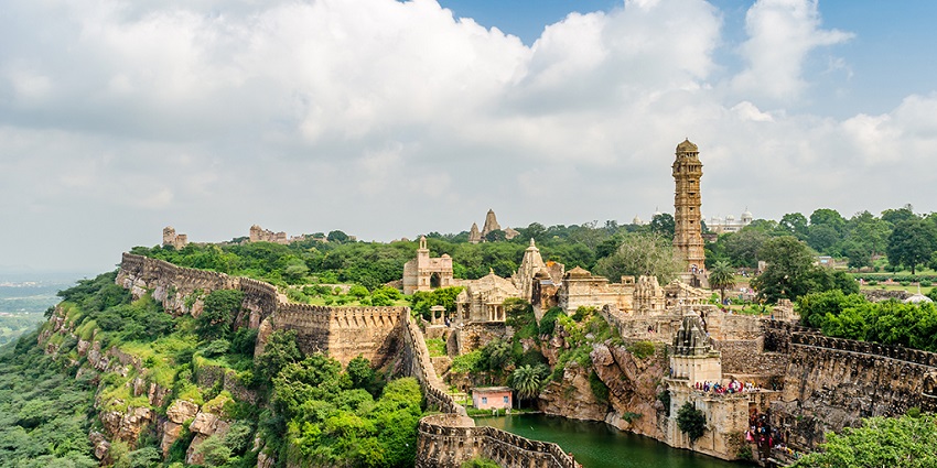 Panoramic view of the Chittorgarh fort skyline and the historic fort of Chittor in Rajasthan