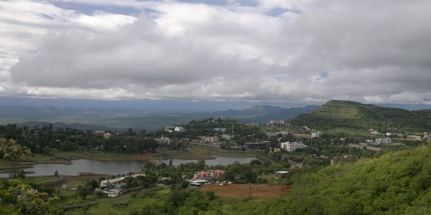 The best time to visit the Surat National Park is during winter.