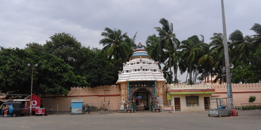 The best time to visit Gundicha Temple is during the winter season for a great trip.