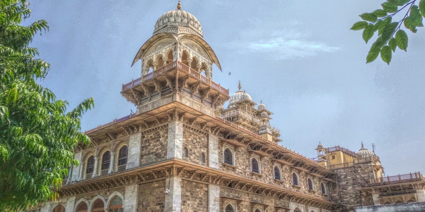 The best time to explore this historic museum is during the pleasant winter season.