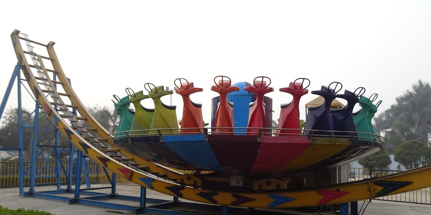 An image of the Fun Town Water Park where you can enjoy thrilling rollcoaster rides.