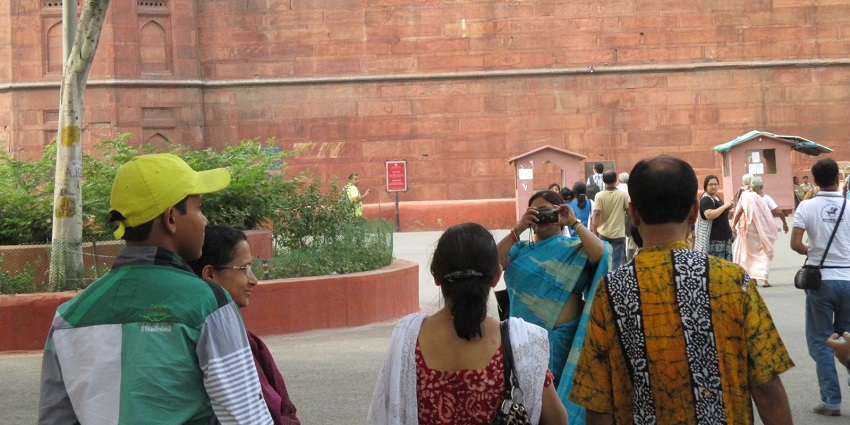 The best time to visit Alai Fort is in the winter months for tourists.