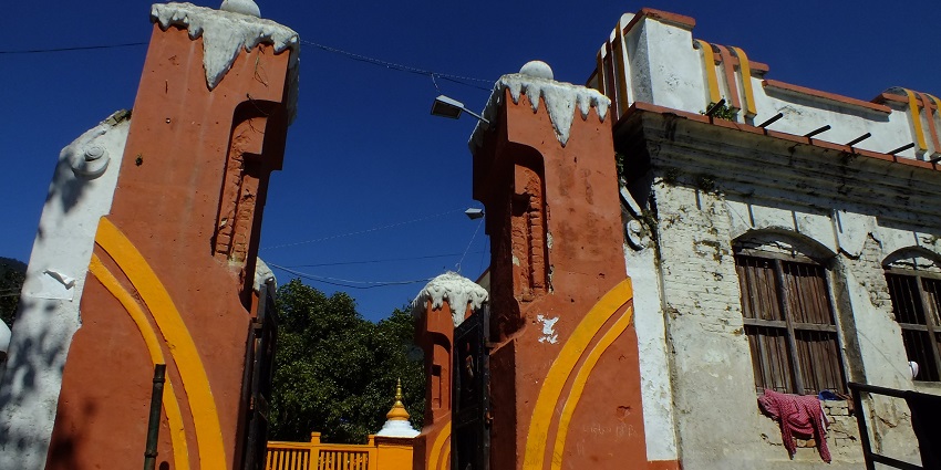 The best time to visit Budhanilkantha Temple is during the winter season for a great trip.