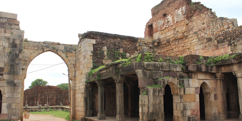 Visitors must consider the ideal time to visit the Bhadra Fort for the best experience.