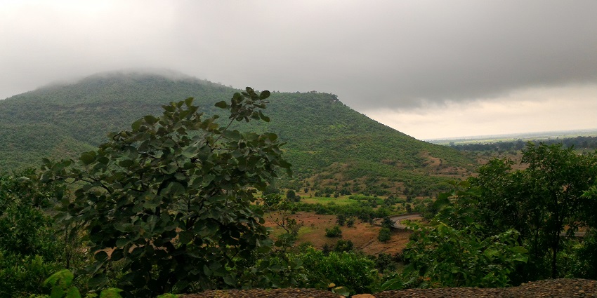 Panaromic view of the hills of the Madhya Pradesh covered in lush green trees