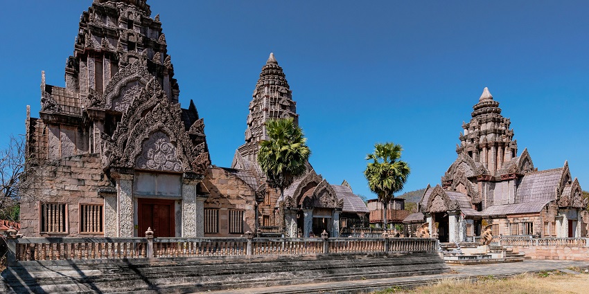 Scenic image of the beautiful Ankor wat biggest hindu temple in whole of Asia