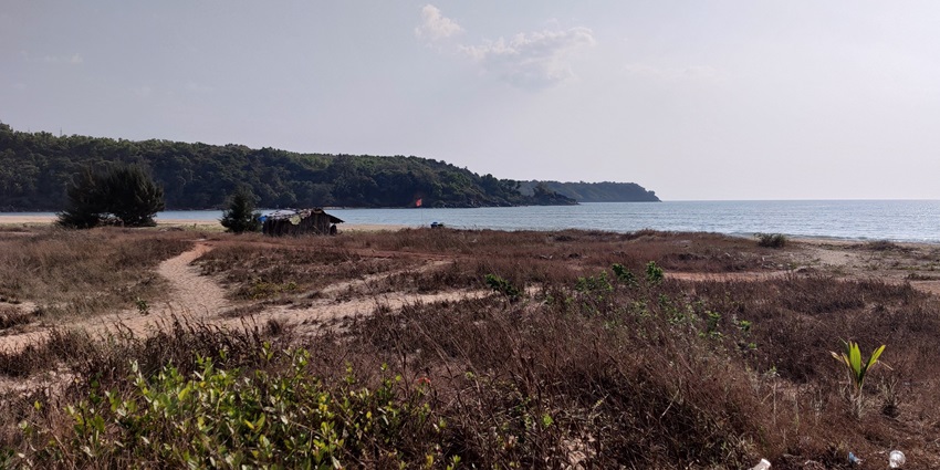 A breathtaking vista of Betul Beach, one of the quaint places to visit in Goa in August.