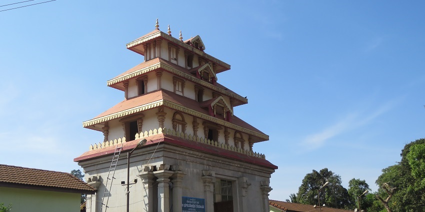 Bhagamandala is one of the best places to explore near the Ranipuram trekking trails