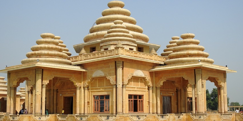 Bhagwan Valmiki Tirath Sthal is one of the major Hindu pilgrimage site in Kaler, Punjab.