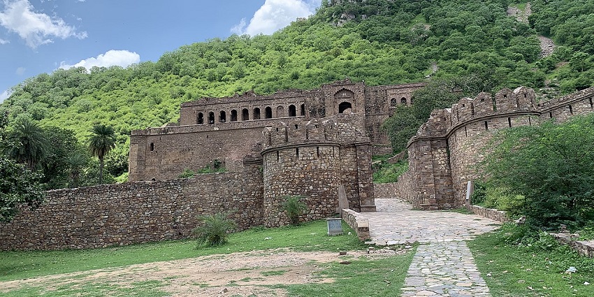 The majestic view of Bhangarh fort in Rajasthan, one of the top tourist attractions