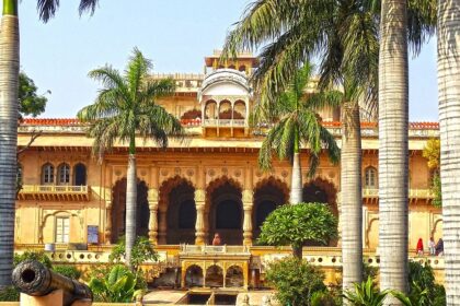 Bharatpur Palace, one of the most artistic places to visit in Bharatpur with a blend of Mughal and Rajput architecture