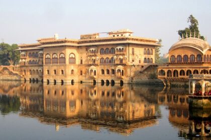 Picturesque view of Deeg Mahal in Bharatpur, Rajasthan - one of the best places to visit