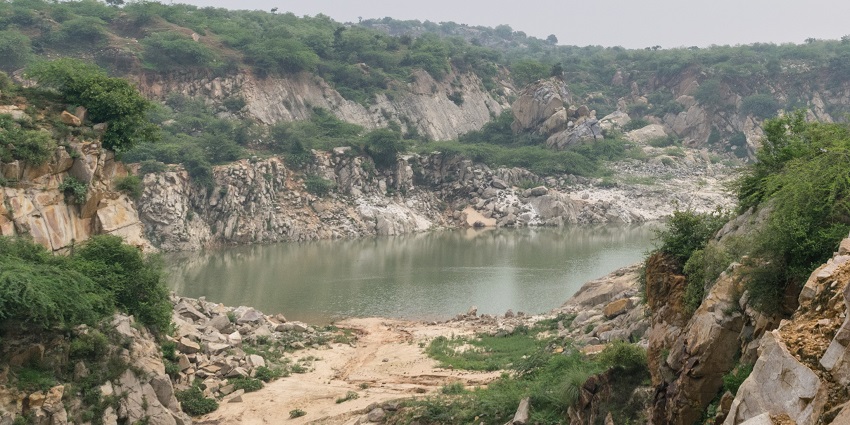 Bhardwaj Lake is one of the best places to visit in the Asola Bhatti Wildlife Sanctuary.