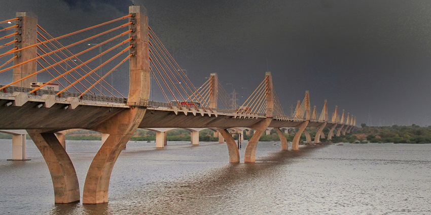 Explore the town of Bharuch in the state of Gujarat on your visit to Dabhoi Fort.