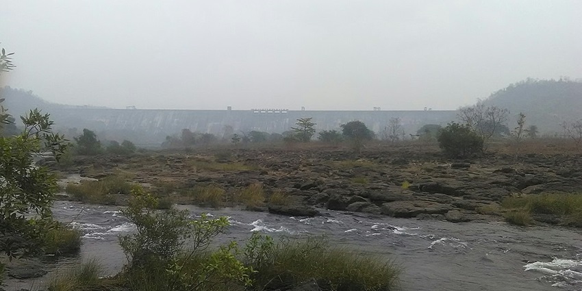 Bhatsa River Valley is among the best places to visit in Igatpuri in monsoon season.