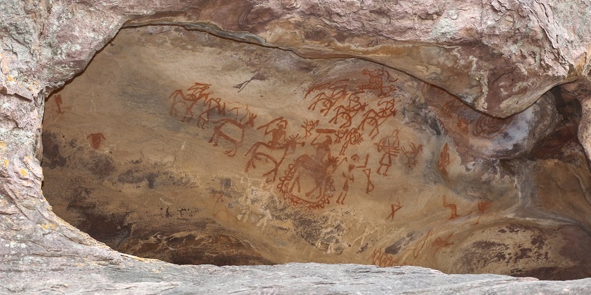 Image of Prehistoric paintings at Bhimbetka, a must-see Bhopal tourist spot