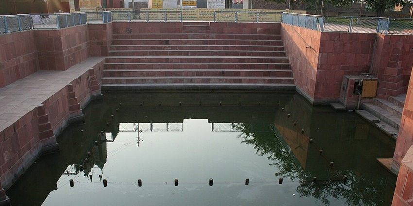 Kund believed to be created by Arjun's arrow to quench the thirst of Bheeshma - Places to visit in Kurukshetra