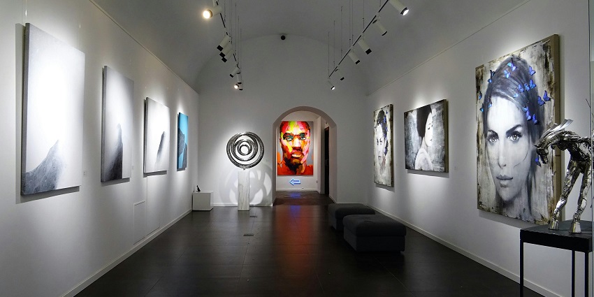 A glimpse of the iconic Bhopal Art Gallery, one of the popular museums in Bhopal.