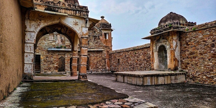 Forts In Gujarat: Architectural Gems Exuding A Glorious Past - TripXL