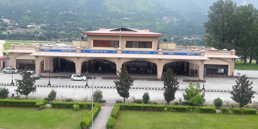 You can reach for the Kasol Music Festival through the Bhuntar Airport.