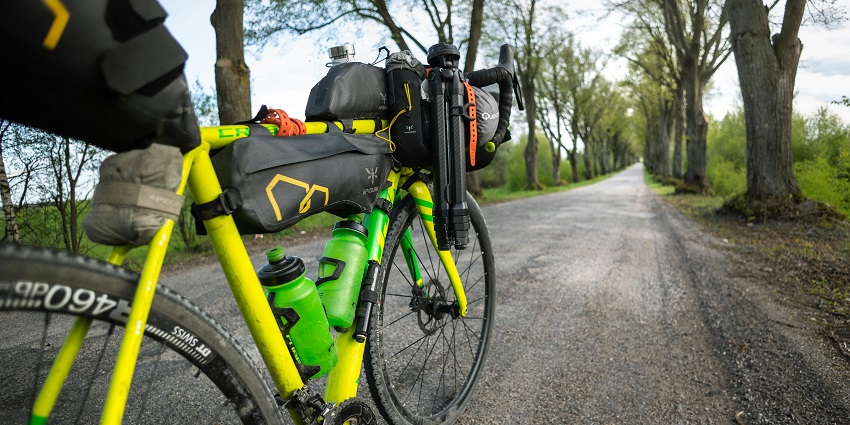Bicycle tours of rural areas offer you enchanting vistas of the lush green surroundings.