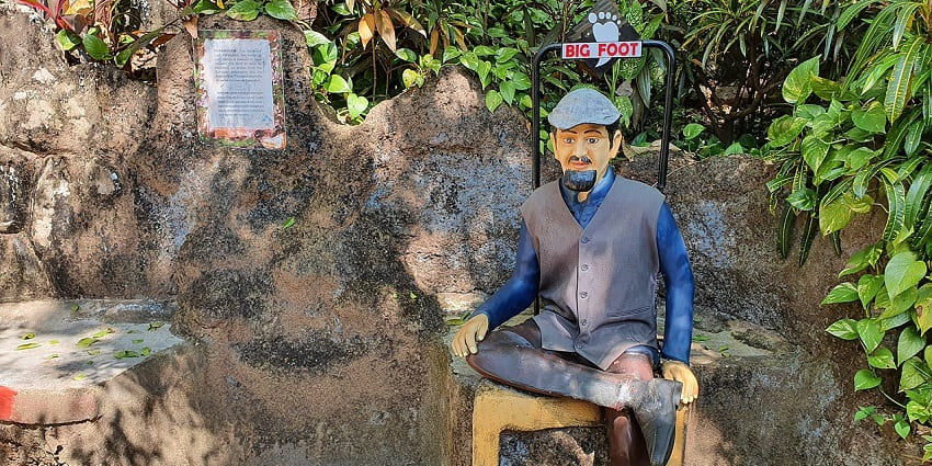 An outdoor museum showcasing Goa’s cultural heritage with life-sized sculptures, folk art, and traditional village scenes