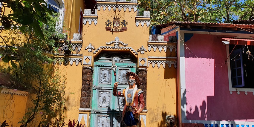 One of the spots for nightlife in Goa with family is the famous Big Foot Museum in Loutolim.