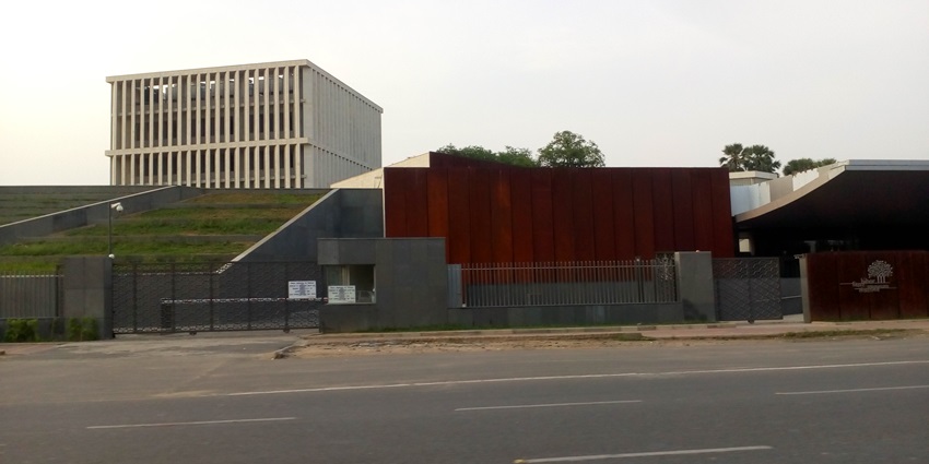 Wide angle shot of the Bihar museum, one of the best places to see nearby
