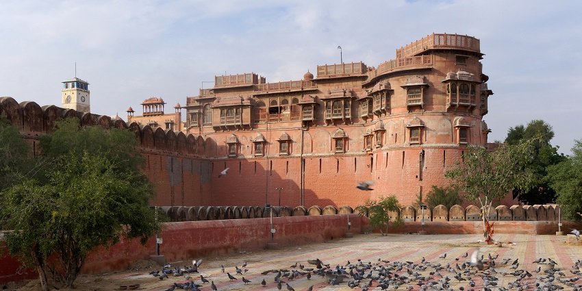 Bikaner Fort, a historical landmark and famous place near Gajner Wildlife Sanctuary.