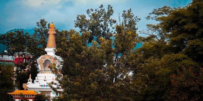 A view of the Bir Monastery, a scenic abode that can be spotted while Bir paragliding.