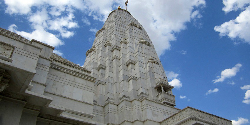 An image showing Birla Mandir which is one of the common Jaipur temples to visit.