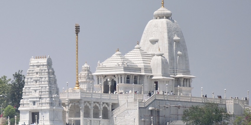 Birla Mandir, a contemporary site, is one of the best temples in Patna for spirituality.