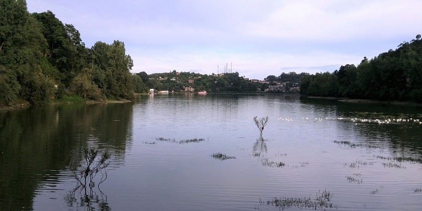 A picture of a lake which is one of the best places to visit in Hisar
