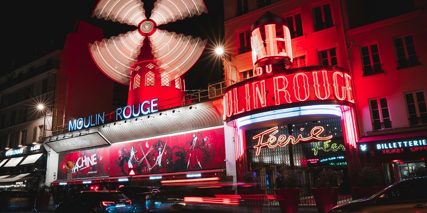 The Blue Dragon Cabaret is the original cabaret show in Thailand and the only one in Krabi.
