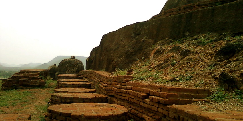 Bojjannakonda is one of the historical places to visit in Vizag with friends.