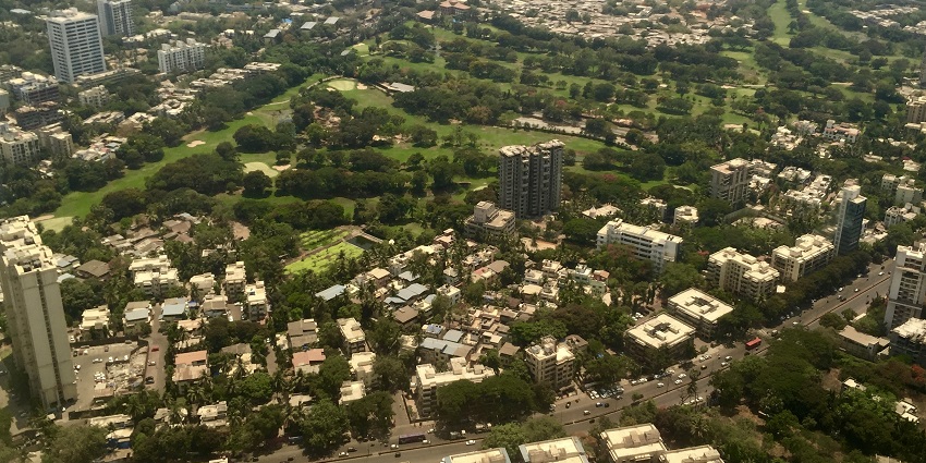 Exclusive Bombay Presidency Golf Club, one of the places to visit in Chembur , is with lush greens and elegance.