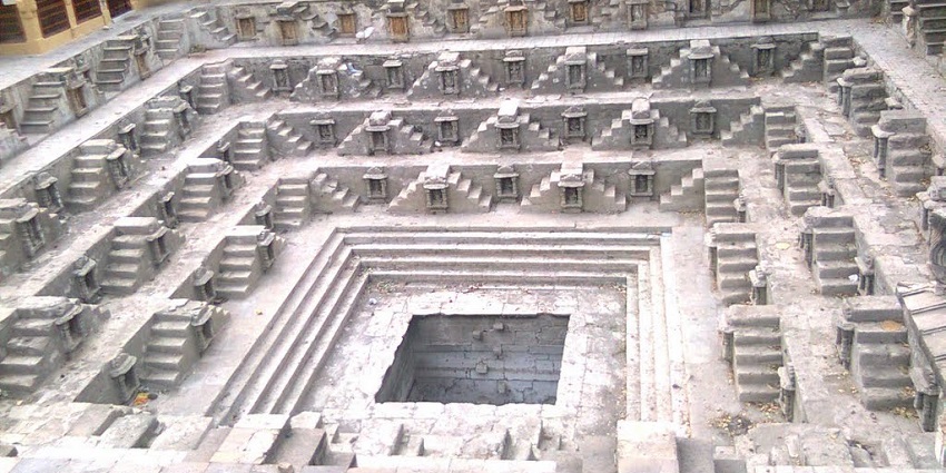 Brahma Kund is ideal for reflection, and the best place to visit in Alibaug for couples.