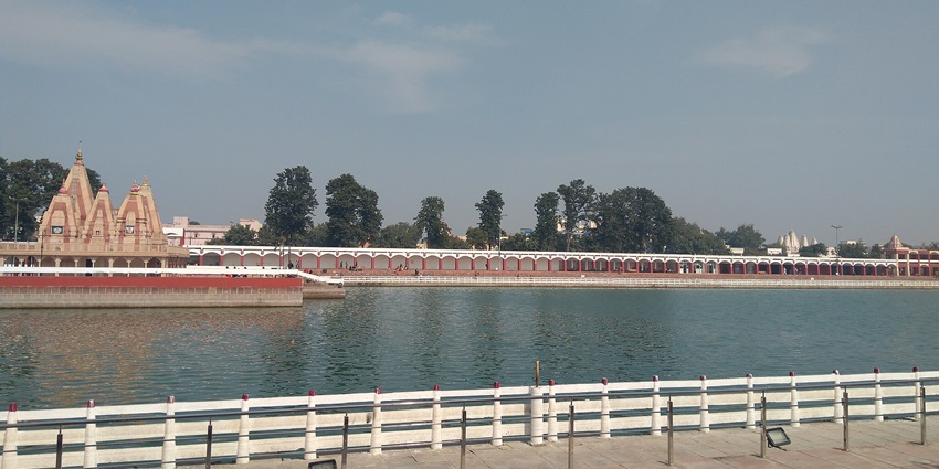 Image of Brahma Sarovar, Kurukshetra, Haryana - Places to visit in Kurukshetra