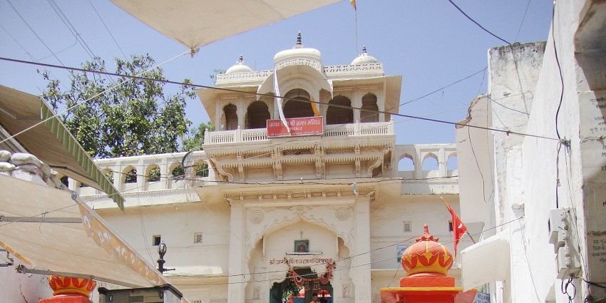 The Brahma Temple, Visiting this temple is one of the best things to do in Pushkar.