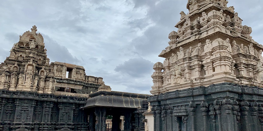 Bugga Ramalingeswara Swamy Temple is a must-visit place near Kasapuram Temple.