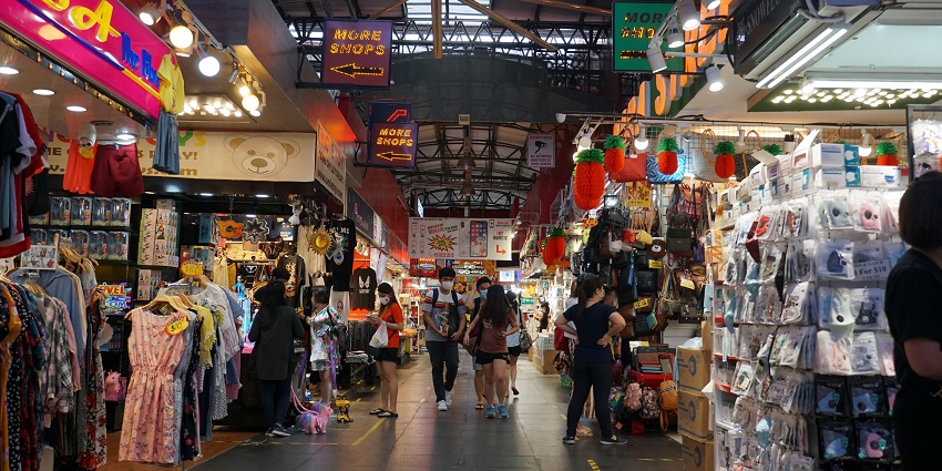 Snapshot from the Bugis Street Market which is one of the open shopping areas in singapore