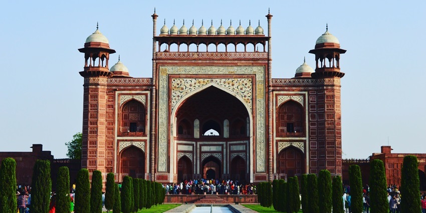 Buland Darwaza entrance gate at Fatehpur Sikri with detailed stone carvings.
