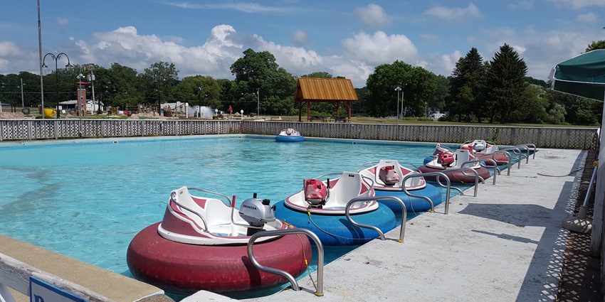Bumper ride is an exciting option among Baga Beach water sports.