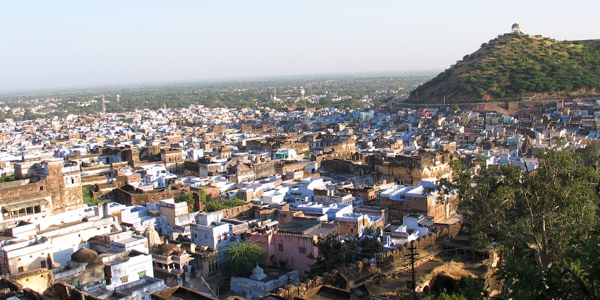 The beautiful town of Bundi, a famous tourist place to visit in Rajasthan in January